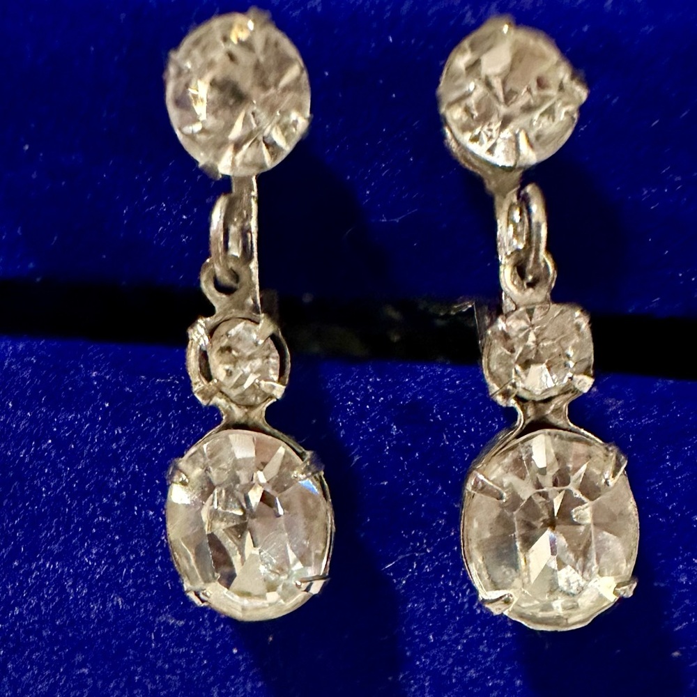 Elegant Vintage Rhinestone Earrings with screw backs